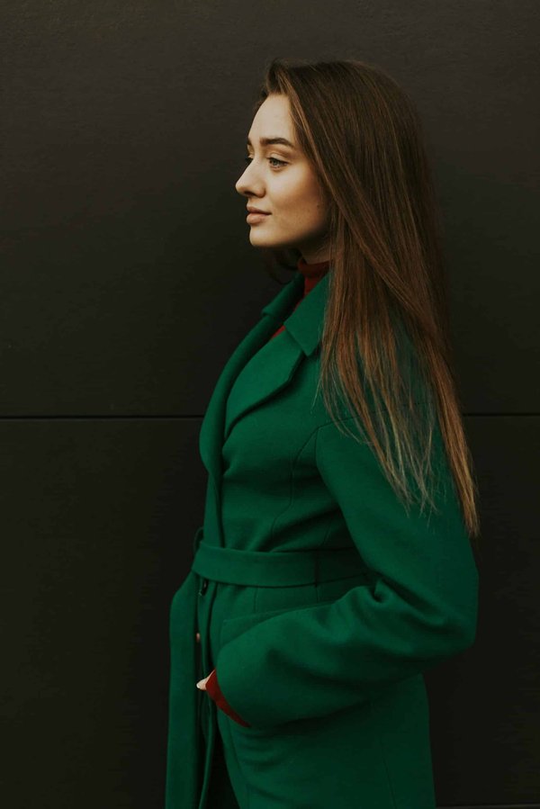 Elevate Your Office Attire: Chic Ways to Accessorize Scarves for a Stylish UK Look